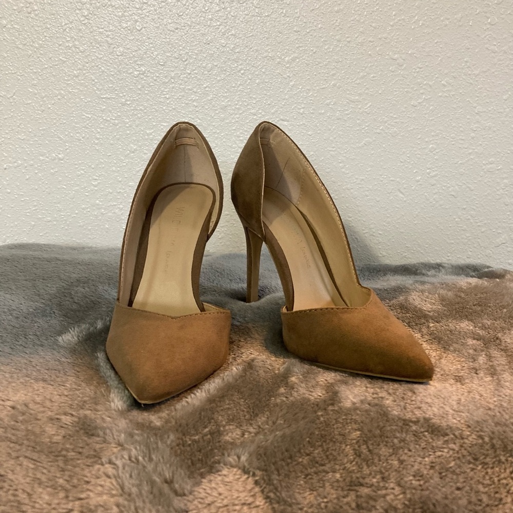 Beige heels